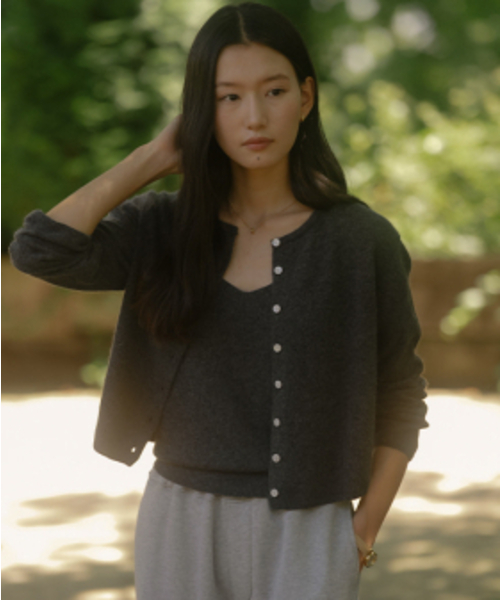 TILL I DIE(ティルアイダイ)の「3-Way sleeveless cardigan set TIFA03CD03_3color(ニット/セーター・レディース・ライトグレー/ブラウン/チャコール・FREE)」の5枚目の写真