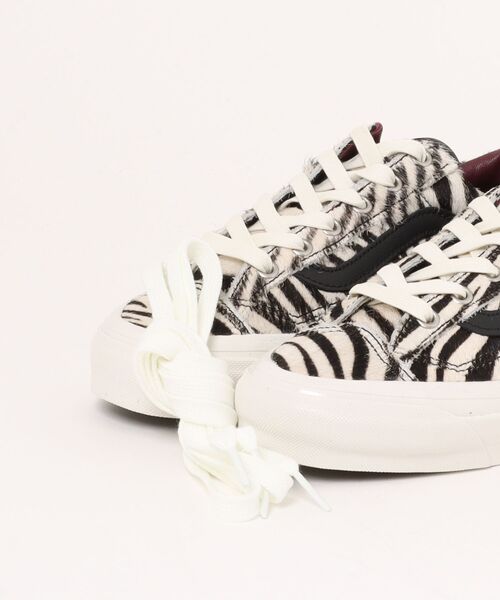 VANS（バンズ）の「PREMIUM OLD SKOOL 36　VN000EHDZBR（スニーカー・メンズ・マルチ・6/6h/7/7h/8/8h/9/9h/10/10h/11/12/5h）」の4枚目の写真