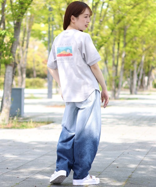 KRIFF MAYER Lady's Collection（クリフメイヤーレディースコレクション）の「【綿100%】バレルレッググラデーションパンツ（デニムパンツ・レディース・ダークブルー/ブラック/ライトブルー・MEDIUM/LARGE）」の15枚目の写真