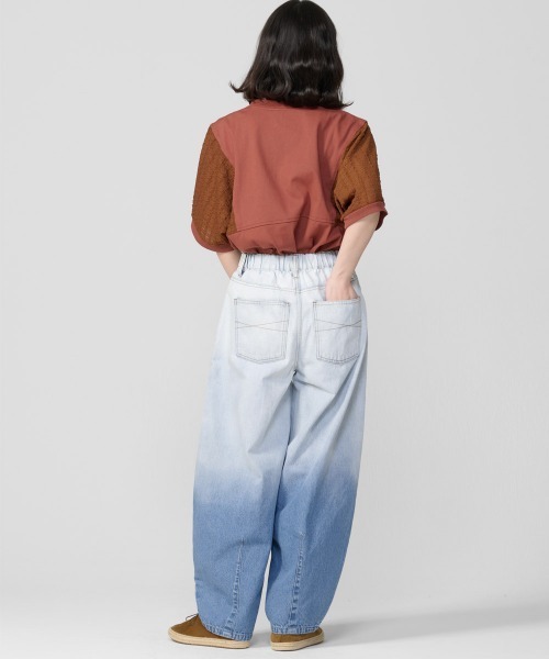 KRIFF MAYER Lady's Collection（クリフメイヤーレディースコレクション）の「【綿100%】バレルレッググラデーションパンツ（デニムパンツ・レディース・ダークブルー/ブラック/ライトブルー・MEDIUM/LARGE）」の17枚目の写真