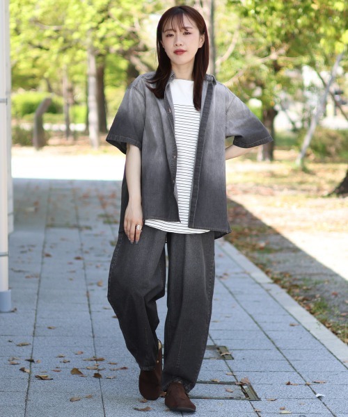 KRIFF MAYER Lady's Collection（クリフメイヤーレディースコレクション）の「【綿100%】バレルレッググラデーションパンツ（デニムパンツ・レディース・ダークブルー/ブラック/ライトブルー・MEDIUM/LARGE）」の12枚目の写真