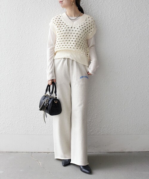 SHIPS any（シップス エニィ）の「SHIPS any:〈手洗い可能〉コットン ミックス 透かし編み Vネック ベスト（ベスト・レディース・ブラック/ホワイト/ライトブルー・ONE SIZE）」の4枚目の写真