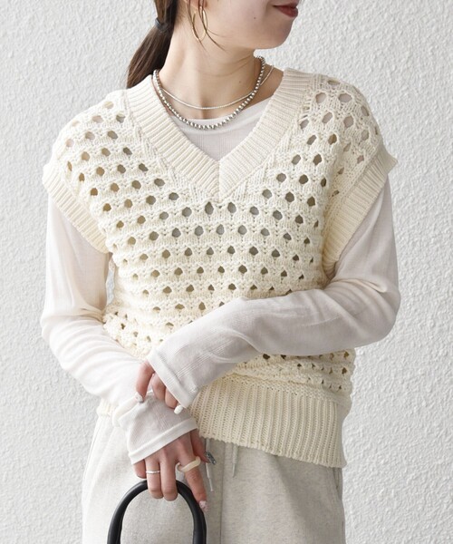 SHIPS any（シップス エニィ）の「SHIPS any:〈手洗い可能〉コットン ミックス 透かし編み Vネック ベスト（ベスト・レディース・ブラック/ホワイト/ライトブルー・ONE SIZE）」の7枚目の写真