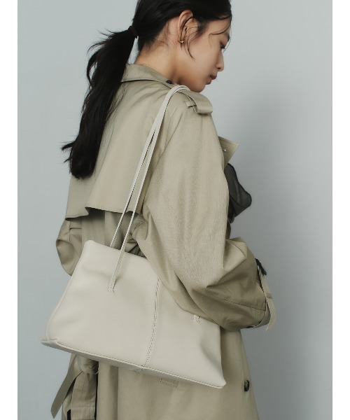 anuans（アニュアンス）の「ハーフオーバートレンチコート（トレンチコート・レディース・ベージュ/ネイビー/ブラウン・MEDIUM/SMALL）」の17枚目の写真