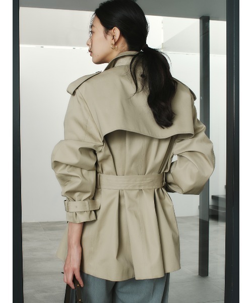 anuans（アニュアンス）の「ハーフオーバートレンチコート（トレンチコート・レディース・ベージュ/ネイビー/ブラウン・MEDIUM/SMALL）」の5枚目の写真