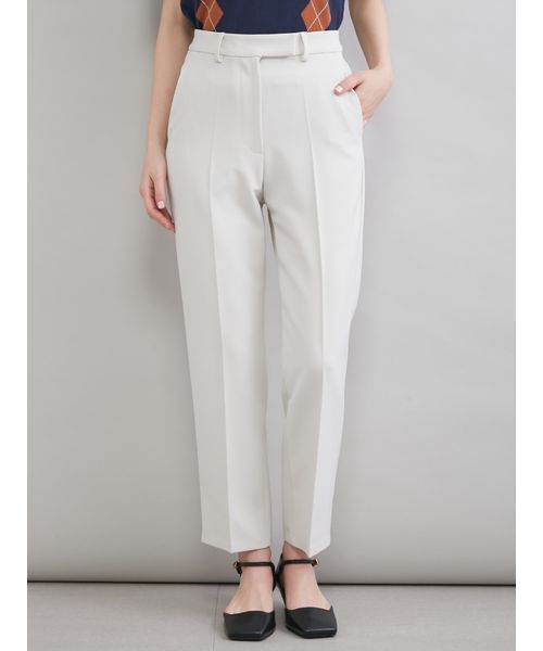 Mila Owen（ミラオーウェン）の「後ろゴムテーパードパンツ（その他パンツ・レディース・ホワイト/レッド/グリーン/ブラック・0/1/2/00）」の2枚目の写真