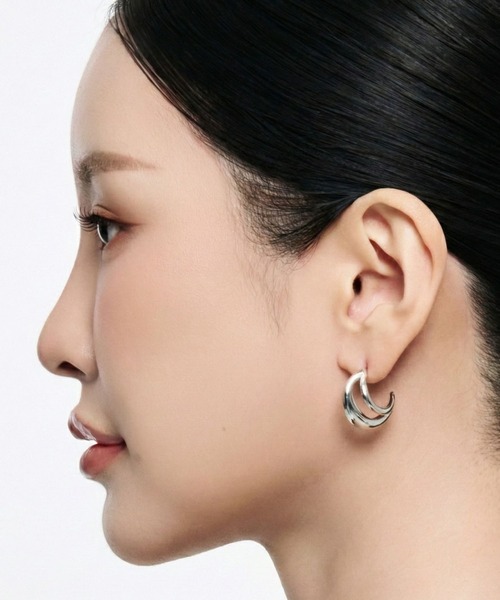 Lyvi(ライビィ)の「Crescent Curve Piercing / 金属アレルギー対応(ピアス(両耳用)・レディース・シルバー/ゴールド・FREE)」の8枚目の写真