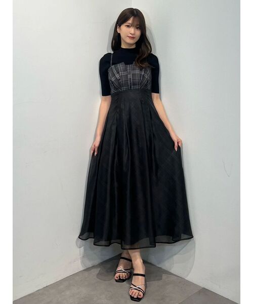MERCURYDUO(マーキュリーデュオ)の「チェックシアーレイヤードキャミワンピース(ワンピース・レディース・ブラック/アイボリー・MEDIUM/SMALL)」の6枚目の写真