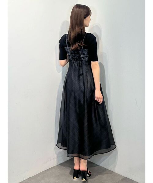 MERCURYDUO(マーキュリーデュオ)の「チェックシアーレイヤードキャミワンピース(ワンピース・レディース・ブラック/アイボリー・MEDIUM/SMALL)」の7枚目の写真