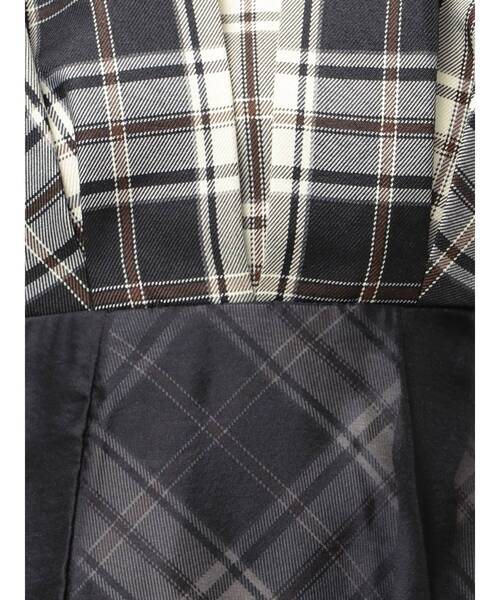 MERCURYDUO(マーキュリーデュオ)の「チェックシアーレイヤードキャミワンピース(ワンピース・レディース・ブラック/アイボリー・MEDIUM/SMALL)」の16枚目の写真