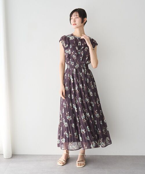 YECCA VECCA(イェッカヴェッカ)の「フラワー柄フリルプリーツワンピース(ワンピース・レディース・オフホワイト/ブラウン・FREE)」の13枚目の写真