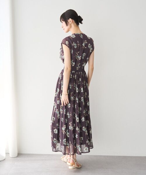 YECCA VECCA(イェッカヴェッカ)の「フラワー柄フリルプリーツワンピース(ワンピース・レディース・オフホワイト/ブラウン・FREE)」の16枚目の写真