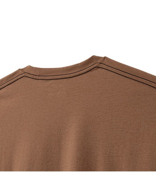 MIZUNO(ミズノ )の「MIZUNO LOOSE FIT T-SHIRT (LONG SLEEVE)(ミズノ ルーズフィットTシャツ(長袖))(Tシャツ/カットソー・メンズ・ブラウン/オリーブ系/ブラック/ホワイト・LARGE/MEDIUM/X-LARGE)」の16枚目の写真