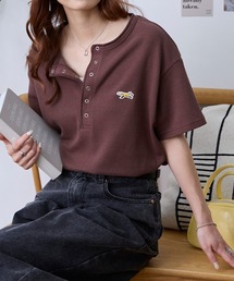 PENNEYS（ぺニーズ）の「PENNEYS ペニーズ 別注 THE FOX ワンポイント刺繍 ワッフル ヘンリーネック ルーズ 半袖Tシャツ（Tシャツ/カットソー）」