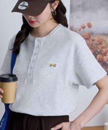 MONO-MART（モノマート）の「PENNEYS ペニーズ 別注 THE FOX ワンポイント刺繍 ワッフル ヘンリーネック ルーズ 半袖Tシャツ（Tシャツ/カットソー）」