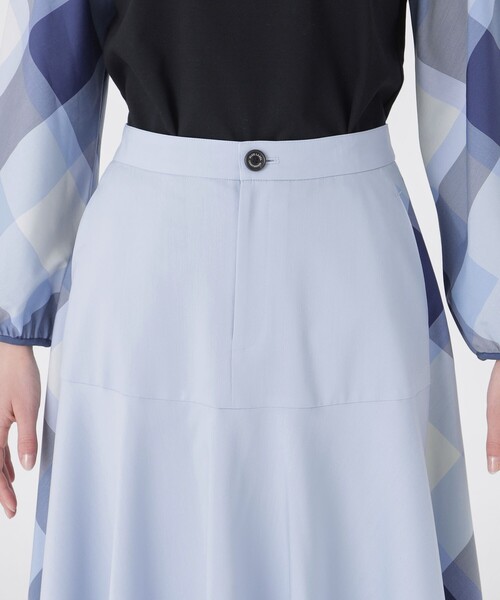 BLUE LABEL CRESTBRIDGE（ブルーレーベルクレストブリッジ）の「サイドクレストブリッジチェックフレアスカート（スカート・レディース・ブルー系その他2/ダークネイビー/ベージュ・36/38）」の7枚目の写真