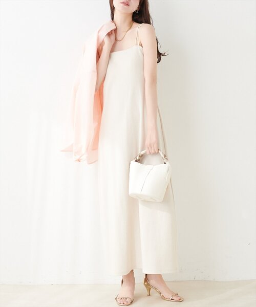natural couture(ナチュラルクチュール)の「カップ付きキャミワンピース(ワンピース・レディース・ライトグレー/ブラック/アイボリー/スミクロ・FREE)」の3枚目の写真