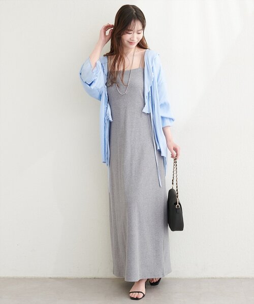 natural couture(ナチュラルクチュール)の「カップ付きキャミワンピース(ワンピース・レディース・ライトグレー/ブラック/アイボリー/スミクロ・FREE)」の16枚目の写真