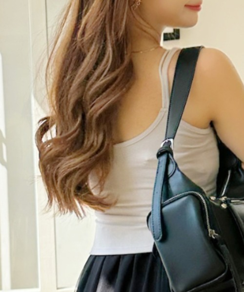 Ada.(エイダ)の「レーストリム ダブルストラップ ショート キャミ トップス(キャミソール・レディース・ネイビー/ベージュ/ホワイト/ブラック・FREE)」の13枚目の写真