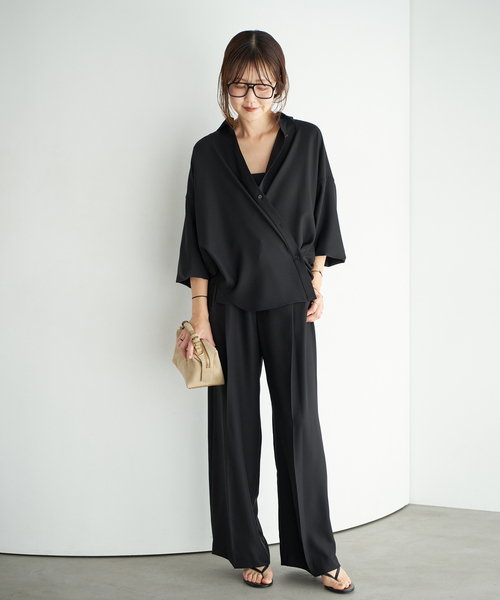 plage(プラージュ)の「Dolman Wrap シャツ(シャツ/ブラウス・レディース・ブラック/ベージュ・36/38)」の14枚目の写真