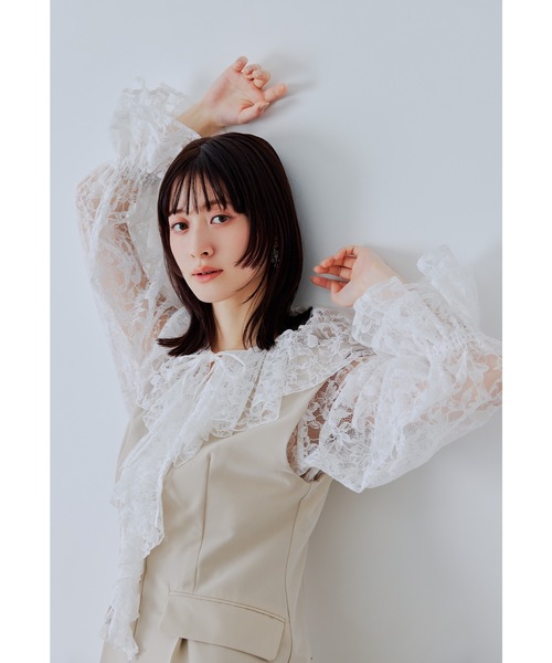 niana（ニアナ）の「レースラッフルオールインワンドレス 2点セット パンツドレス セットアップ 結婚式 成人式 二次会 同窓会 セレモニー パーティードレス オケージョンドレス お呼ばれ（パンツドレス・レディース・グレー/ブラック/ベージュ・S/M/L）」の3枚目の写真