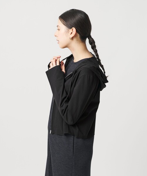 BEAUTY&YOUTH UNITED ARROWS(ビューティーアンドユースユナイテッドアローズ)の「【WEB限定 Wardrobe DAILY MINIMAL】フードジップパーカー UVカット 接触冷感 ウォッシャブル(パーカー・レディース・ブラック/ホワイト/ロイヤルブルー・FREE)」の2枚目の写真