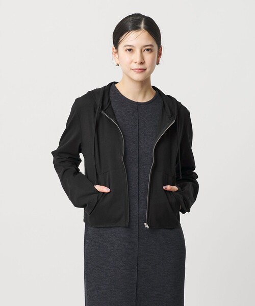 BEAUTY&YOUTH UNITED ARROWS(ビューティーアンドユースユナイテッドアローズ)の「【WEB限定 Wardrobe DAILY MINIMAL】フードジップパーカー UVカット 接触冷感 ウォッシャブル(パーカー・レディース・ブラック/ホワイト/ロイヤルブルー・FREE)」の12枚目の写真