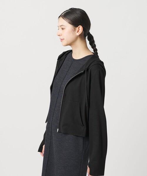 BEAUTY&YOUTH UNITED ARROWS(ビューティーアンドユースユナイテッドアローズ)の「【WEB限定 Wardrobe DAILY MINIMAL】フードジップパーカー UVカット 接触冷感 ウォッシャブル(パーカー・レディース・ブラック/ホワイト/ロイヤルブルー・FREE)」の13枚目の写真