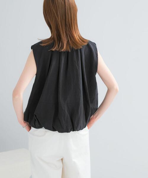 URBAN RESEARCH ROSSO WOMEN（アーバンリサーチ　ロッソ）の「CHIGNON　ダブルジップバルーンジレ（ダウンベスト・レディース・ベージュ/アイボリー/ブラック・FREE）」の7枚目の写真