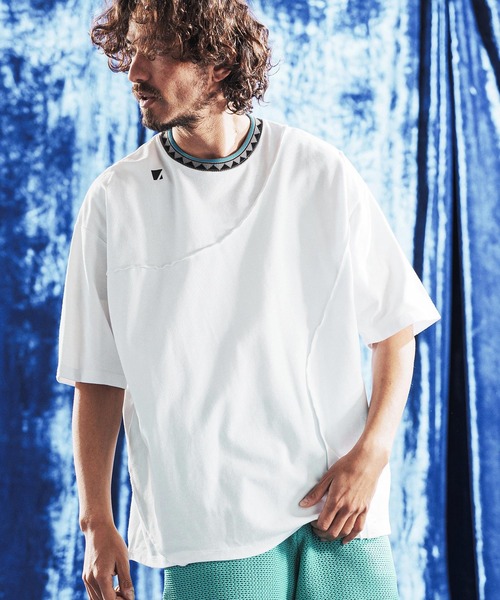 ANGENEHM(アンゲネーム)の「mt10443-Tucked Design & Pique Jacquard Rib T-shirt Tシャツ(AG06-022scg)(Tシャツ/カットソー・メンズ・ホワイト/ブラック・L/M/S)」の8枚目の写真