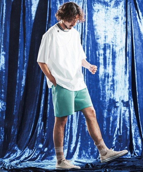 ANGENEHM(アンゲネーム)の「mt10443-Tucked Design & Pique Jacquard Rib T-shirt Tシャツ(AG06-022scg)(Tシャツ/カットソー・メンズ・ホワイト/ブラック・L/M/S)」の10枚目の写真