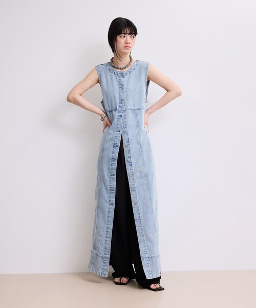ADAM ET ROPE'(アダムエロペ)の「【WEB限定】ライトデニムスリーブレスワンピース(ワンピース・レディース・サックスブルー/ブルー・36/38)」の16枚目の写真