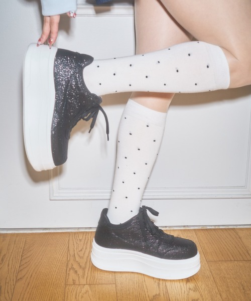 Lovilyn(ラヴィリン)の「キラキラ厚底スニーカー(スニーカー・レディース・ホワイト/ブラック・SMALL/MEDIUM/LARGE)」の20枚目の写真