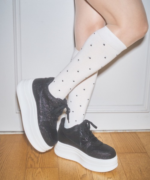 Lovilyn(ラヴィリン)の「キラキラ厚底スニーカー(スニーカー・レディース・ホワイト/ブラック・SMALL/MEDIUM/LARGE)」の21枚目の写真