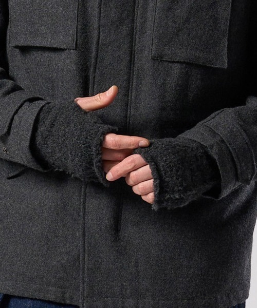 wjk（ダヴルジェイケイ）の「mko13615- fancy yarn knit hand warmer ニットハンドウォーマー(8001 wn10j)（手袋・メンズ・ブラック/ホワイト/チャコール・FREE）」の3枚目の写真