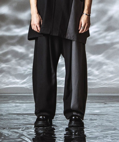 NO ID.(ノーアイディ)の「【NO ID.】Changing Tuck Trousers / チェンジング タック トラウザーズ(その他パンツ・メンズ・グレー/その他23/ブラック・2/1)」の18枚目の写真