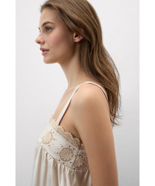 Intimissimi(インティミッシミ)の「Midsummer Dream ビスコースサテン トップ(キャミソール・レディース・ナチュラル/クリーム・S/M/L)」の6枚目の写真