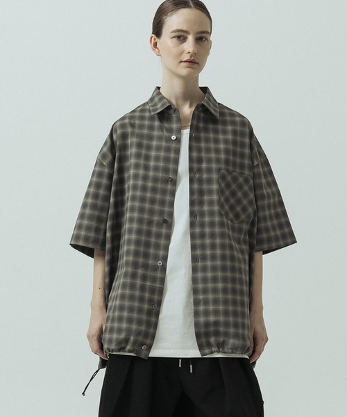 SLICK(スリック)の「【SLICK/スリック】Ombre Check Drawstring Regular Collar Shirt/オンブレチェックドローストリングレギュラーカラーシャツ(シャツ/ブラウス・メンズ・ブラウン/ホワイト/スミクロ・3/2/1)」の18枚目の写真