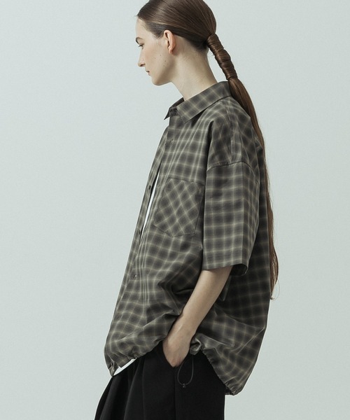 SLICK(スリック)の「【SLICK/スリック】Ombre Check Drawstring Regular Collar Shirt/オンブレチェックドローストリングレギュラーカラーシャツ(シャツ/ブラウス・メンズ・ブラウン/ホワイト/スミクロ・3/2/1)」の19枚目の写真