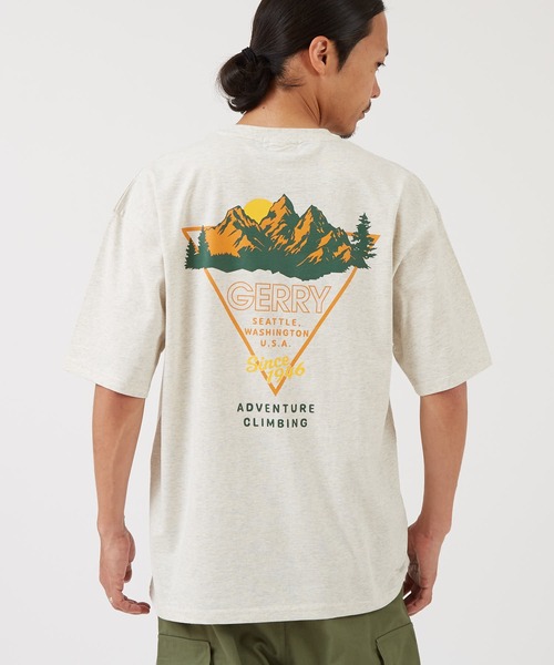 GERRY(ジェリー)の「【GERRY】別注 プリント 半袖Tシャツ(Tシャツ/カットソー・メンズ・ブラック系/グレー系1/ブラック系1/ホワイト/グレー系/ブラック系3/グレー系3/ホワイト系2/レッド系2/ホワイト系1/ホワイト系/カーキ/ブラック/ホワイト系3/ブラック系2/ブラック系4/ホワイト系6/ブラック系6/カーキ系4/カーキ系5/アイボリー系6/ダルブルー系7/ホワイト系7/ホワイト系4/ホワイト系5/ブラック系5/ブラック系7・X-LARGE/LARGE/MEDIUM/SMALL)」の19枚目の写真