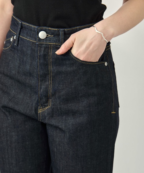 YANUK（ヤヌーク）の「[YANUK/ヤヌーク]LEA (Boys Straight) OWI（デニムパンツ・レディース・ブルー・26/25/24/23）」の6枚目の写真
