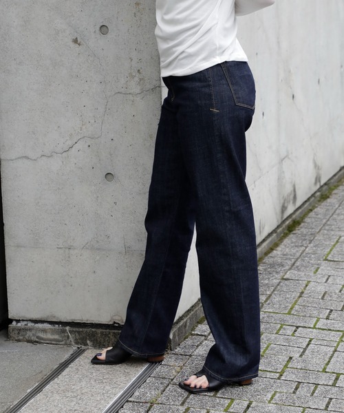 YANUK（ヤヌーク）の「[YANUK/ヤヌーク]LEA (Boys Straight) OWI（デニムパンツ・レディース・ブルー・26/25/24/23）」の13枚目の写真