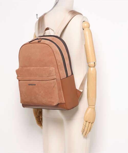 MICHAEL KORS（マイケルコース）の「POCKET A-LINE BKPK（バックパック/リュック・メンズ・ブラウン系・FREE）」の5枚目の写真