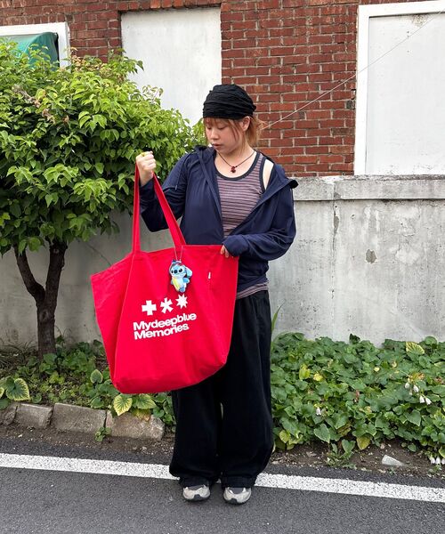 mydeepbluememories(マイディープブルーメモリーズ)の「MM LOGO ECO BAG_Red(エコバッグ/サブバッグ・レディース・レッド・FREE)」の13枚目の写真
