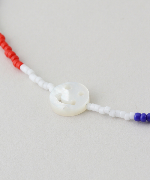 IENA LA BOUCLE(イエナラブークル)の「STEEN スティン tricolor smile ネックレス 26SS-13(ネックレス・レディース・レッド・FREE)」の7枚目の写真
