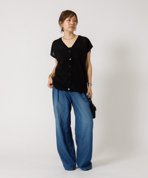 DESIGNWORKS(デザインワークス)の「【一部店舗限定】シアーコンパクトニットジレベスト(ベスト・レディース・ブラック/アイボリー/グレイッシュベージュ・38)」の14枚目の写真