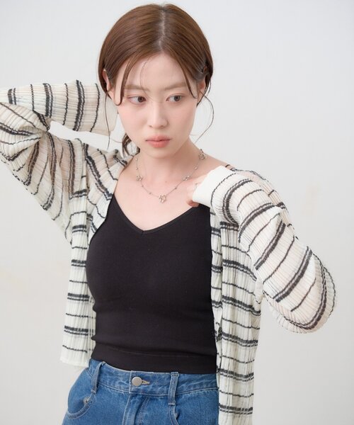 Kastane(カスタネ)の「カップ付きVキャミ(キャミソール・レディース・ホワイト/ブラック・FREE)」の10枚目の写真