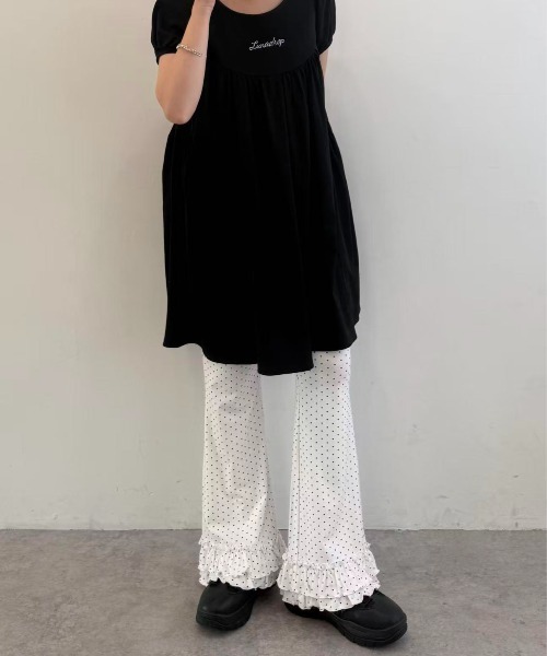 hugi(ハギ)の「DOT FRILL FLARE PANTS / ドットフリルフレアパンツ(その他パンツ・レディース・ホワイト/ブラック・FREE)」の10枚目の写真