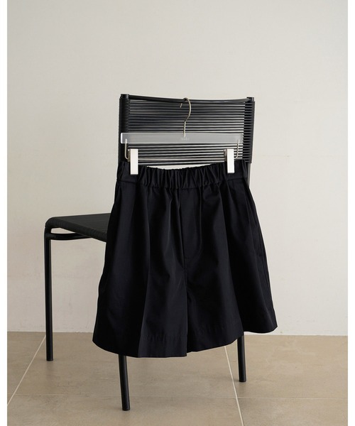 anuke(アンヌーク)の「Twill Half Pants(その他パンツ・レディース・ブラック/ベージュ・38inch/36inch)」の4枚目の写真