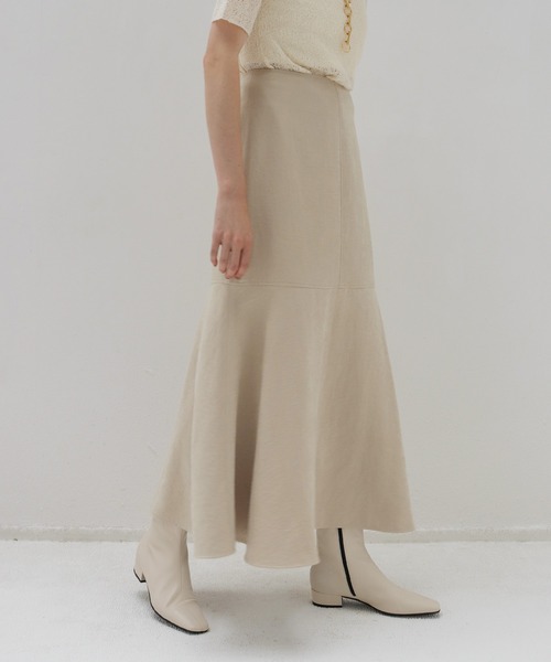 DRESSLAVE(ドレスレイブ)の「vintage smooth suede skirt(ヴィンテージスムーススエードスカート)(スカート・レディース・ベージュ/カーキ・38/36)」の1枚目の写真